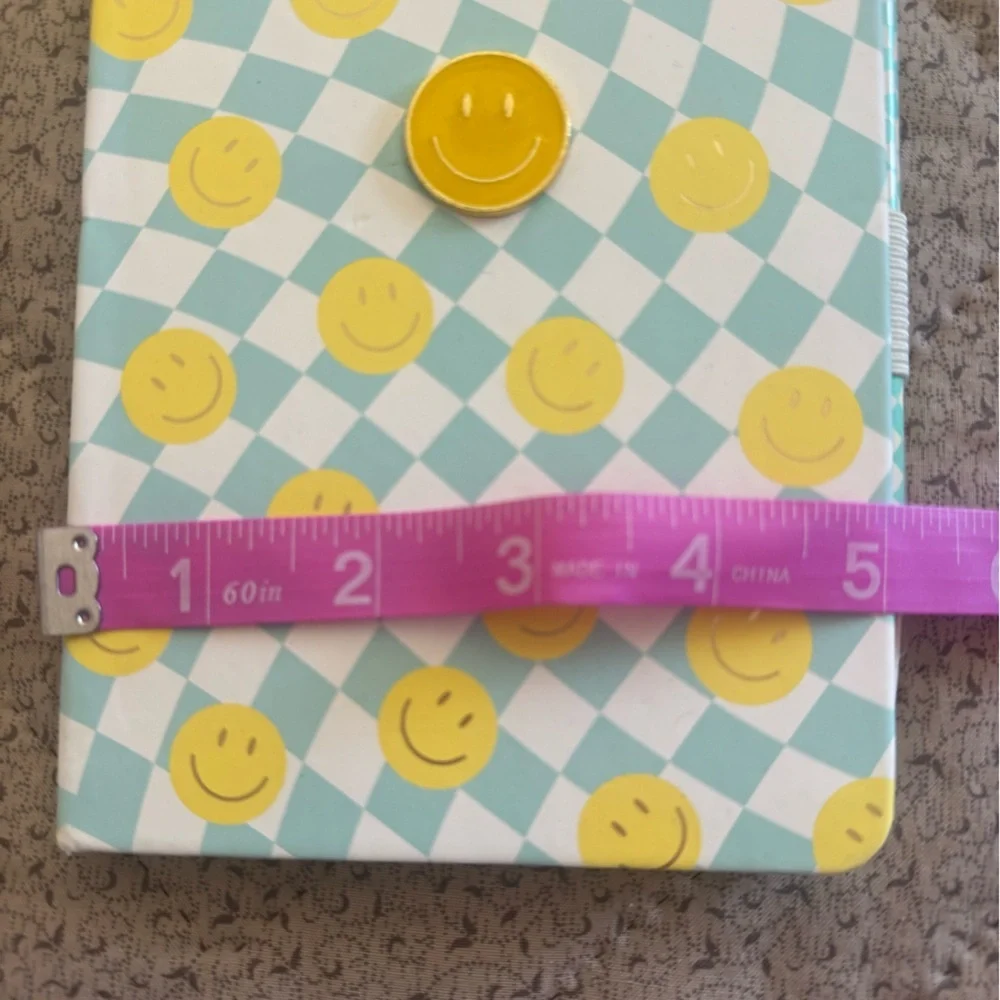 Set of 2 Smiley Face lined paper Notebooks( one w/ a 😀pen)1 hardcover,1 soft